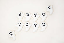 Load image into Gallery viewer, needle felted ghosts halloween decor