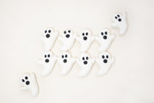 Load image into Gallery viewer, needle felted ghosts halloween decor