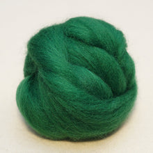 Load image into Gallery viewer, emerald green Corriedale Wool Roving