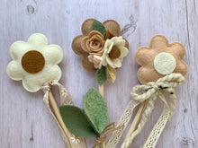 Load image into Gallery viewer, felt crafts flower wands