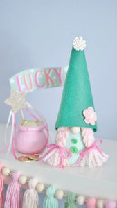 felt crafts mini hat on gnome