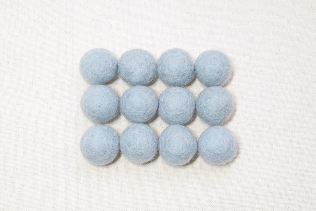 Morning air felt balls - light blue grey