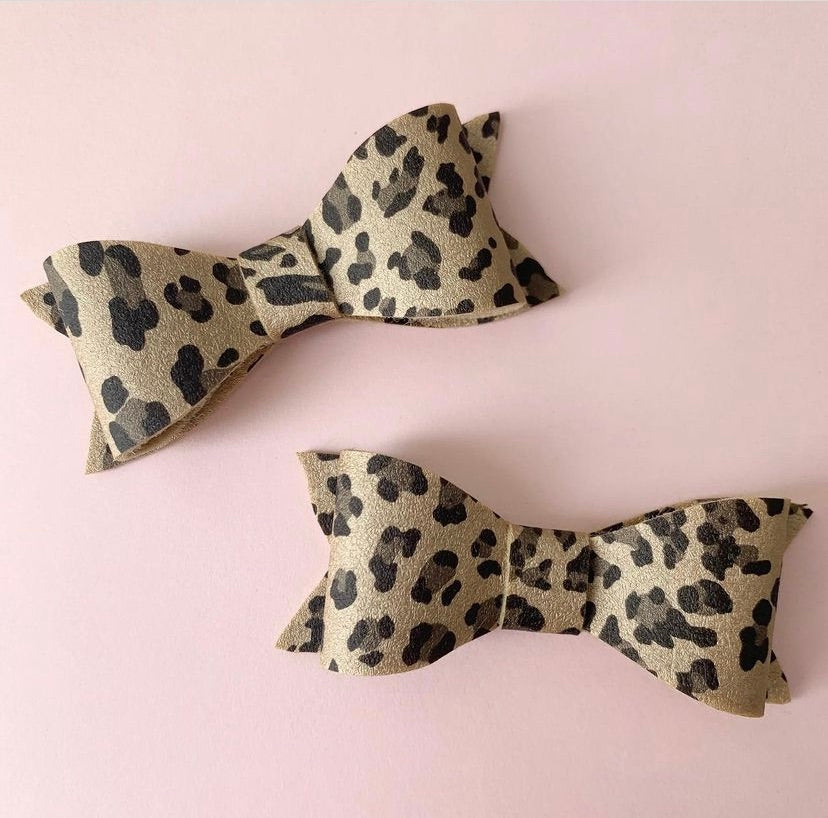 metallic gold mini leopard felt bows