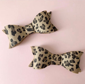 metallic gold mini leopard felt bows