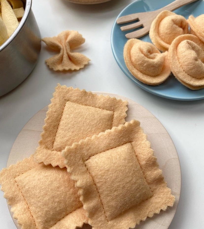 felt food pasta