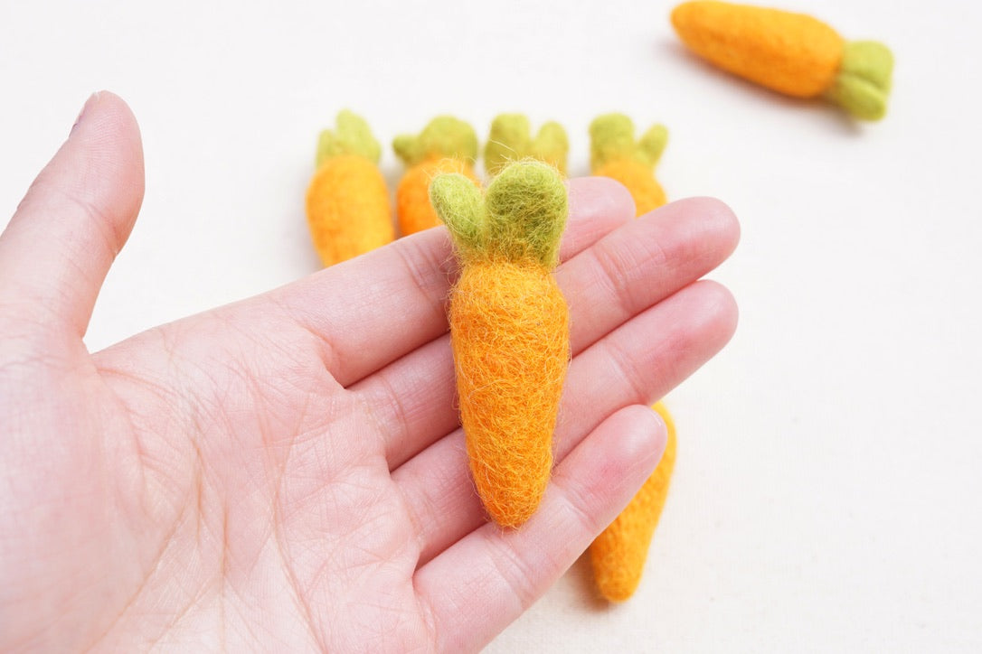 felt carrots