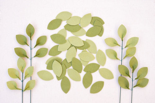 diy felt flowers and leaves