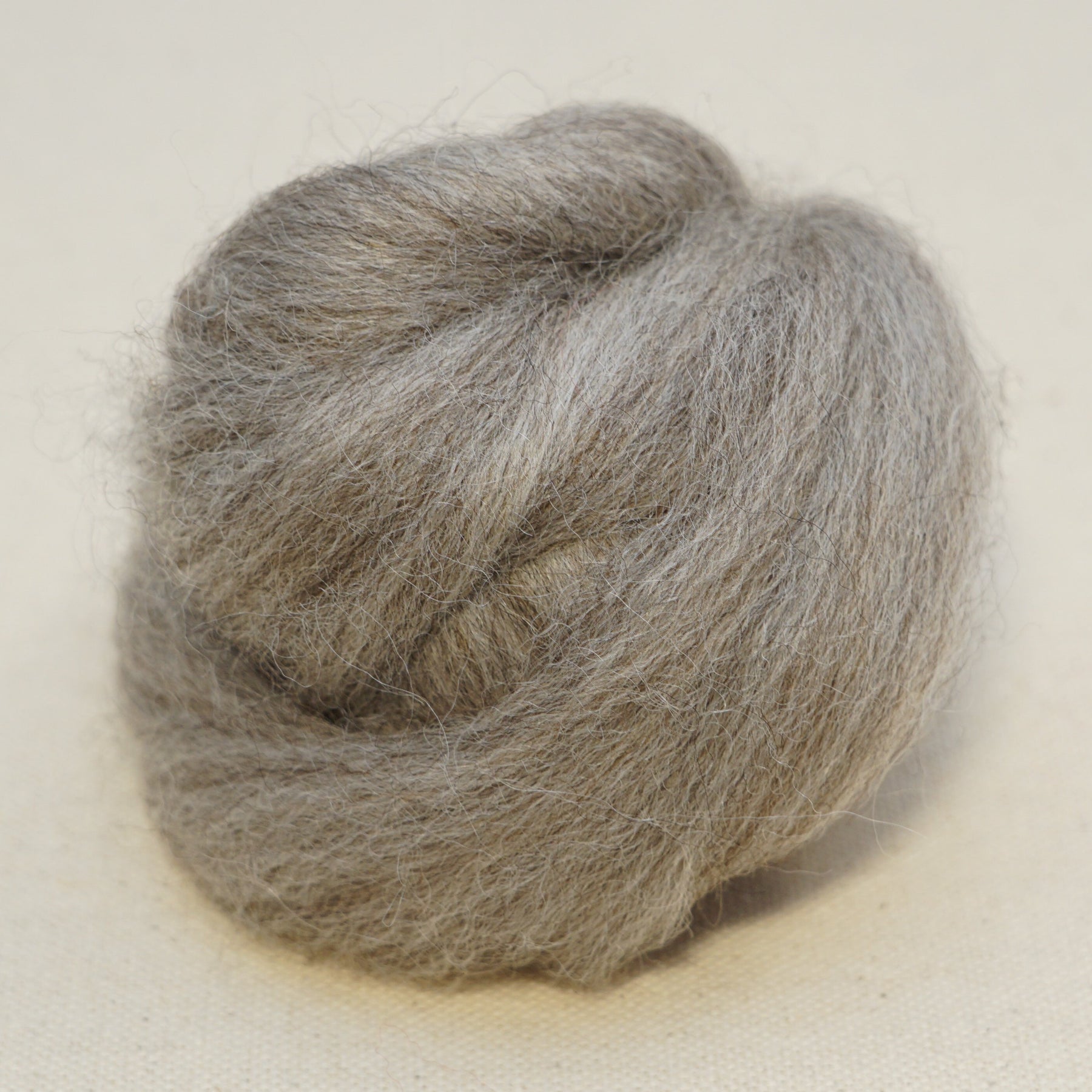 Medium Natural Corriedale Wool Roving