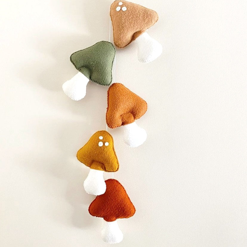 felt crafts mushrooms